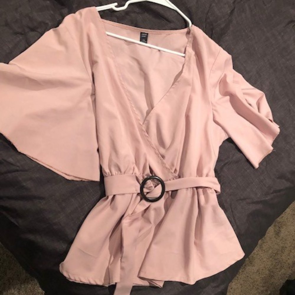 2 pieces: 1 pink flowy short sleeve, 1 is maroon 3/4 sleeve babydoll style